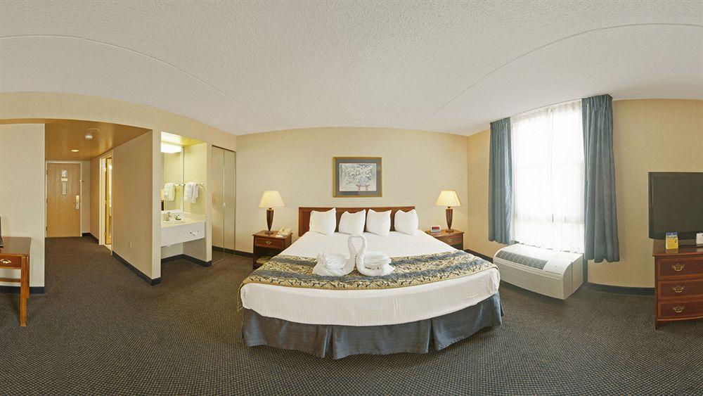 Best Western Potomac Mills Удбридж Екстериор снимка